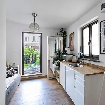 Apartment Tiny House - Maly Domek - Happy Hours Z Ogrodem *